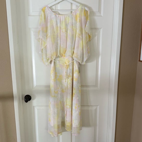 NWT ModCloth Flowy Floral Midi Dress in Pastel Yellow, Pink with Tie Waist - Picture 4 of 16